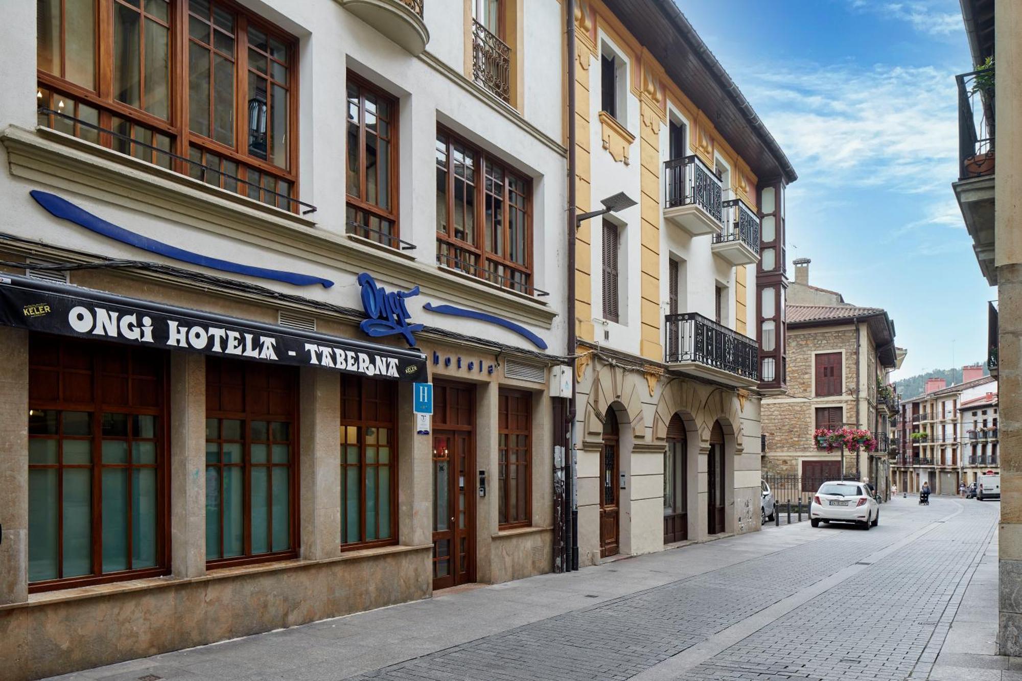 Iraipe Ongi Hotel Auto Check-In Onate Exterior photo